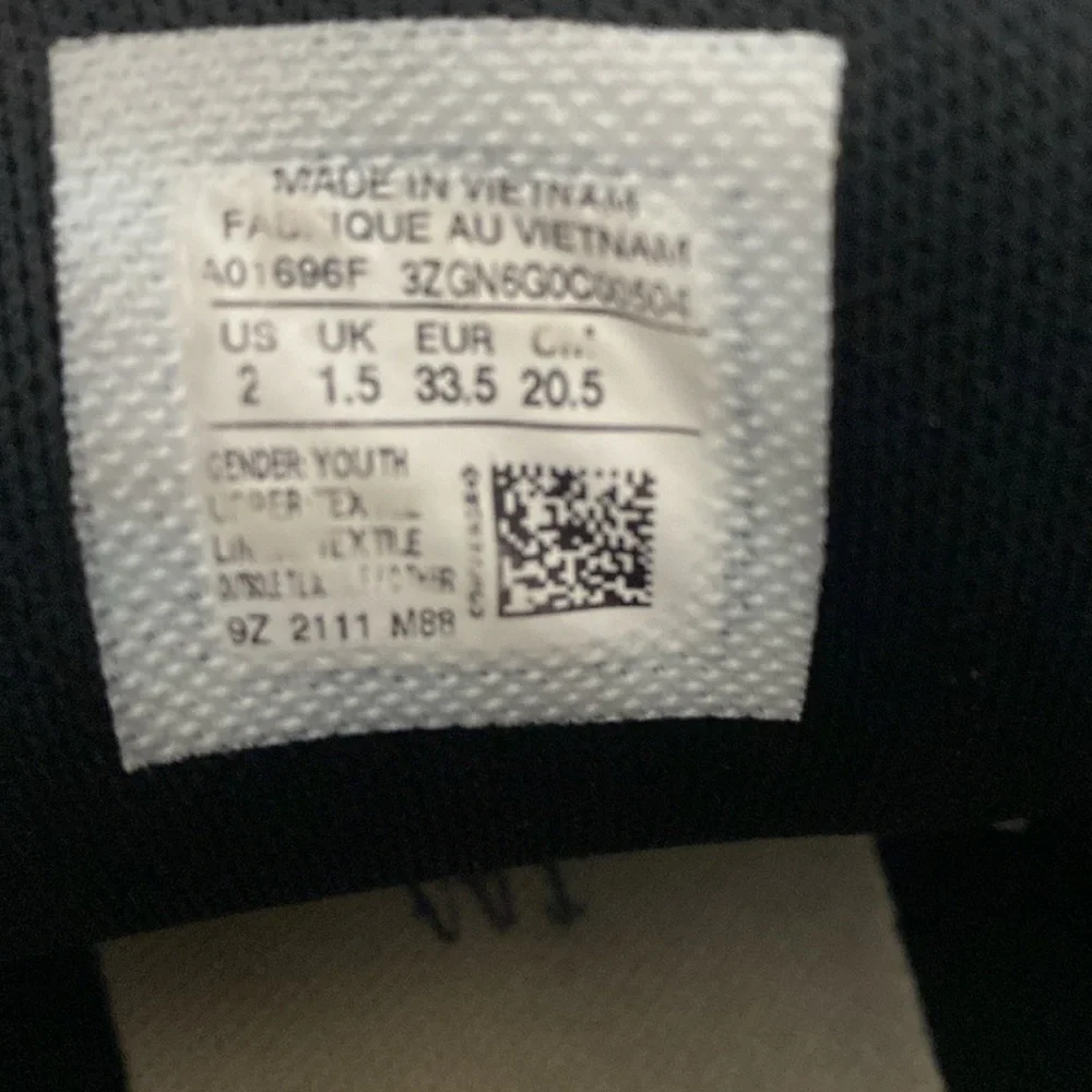 Converse slip are